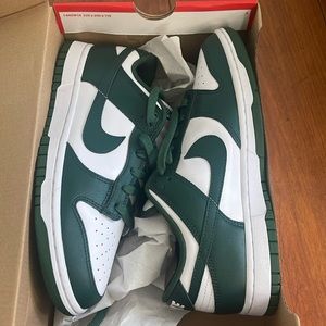 NWT Nike low dunks Michigan greens
